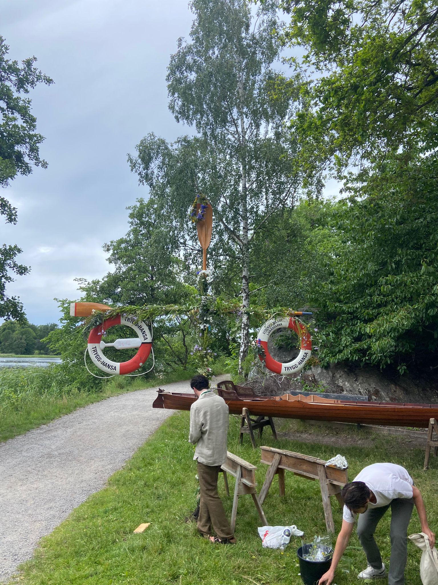 Midsommar pole, něco jako Májka